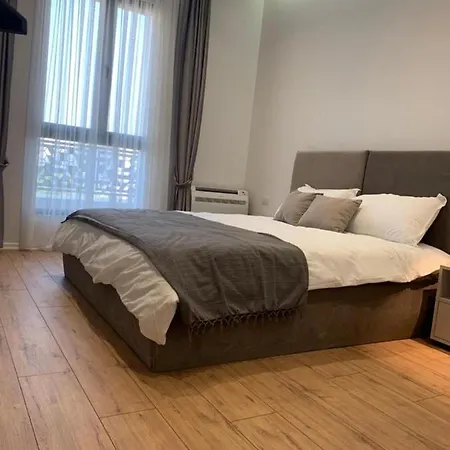 Apartment Are Only One Away Kamez