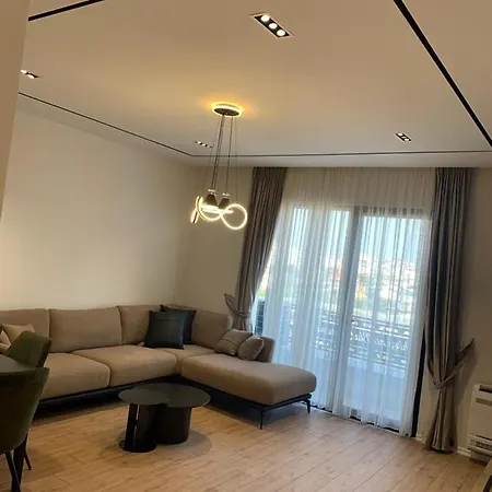 아파트 Are Only One Away